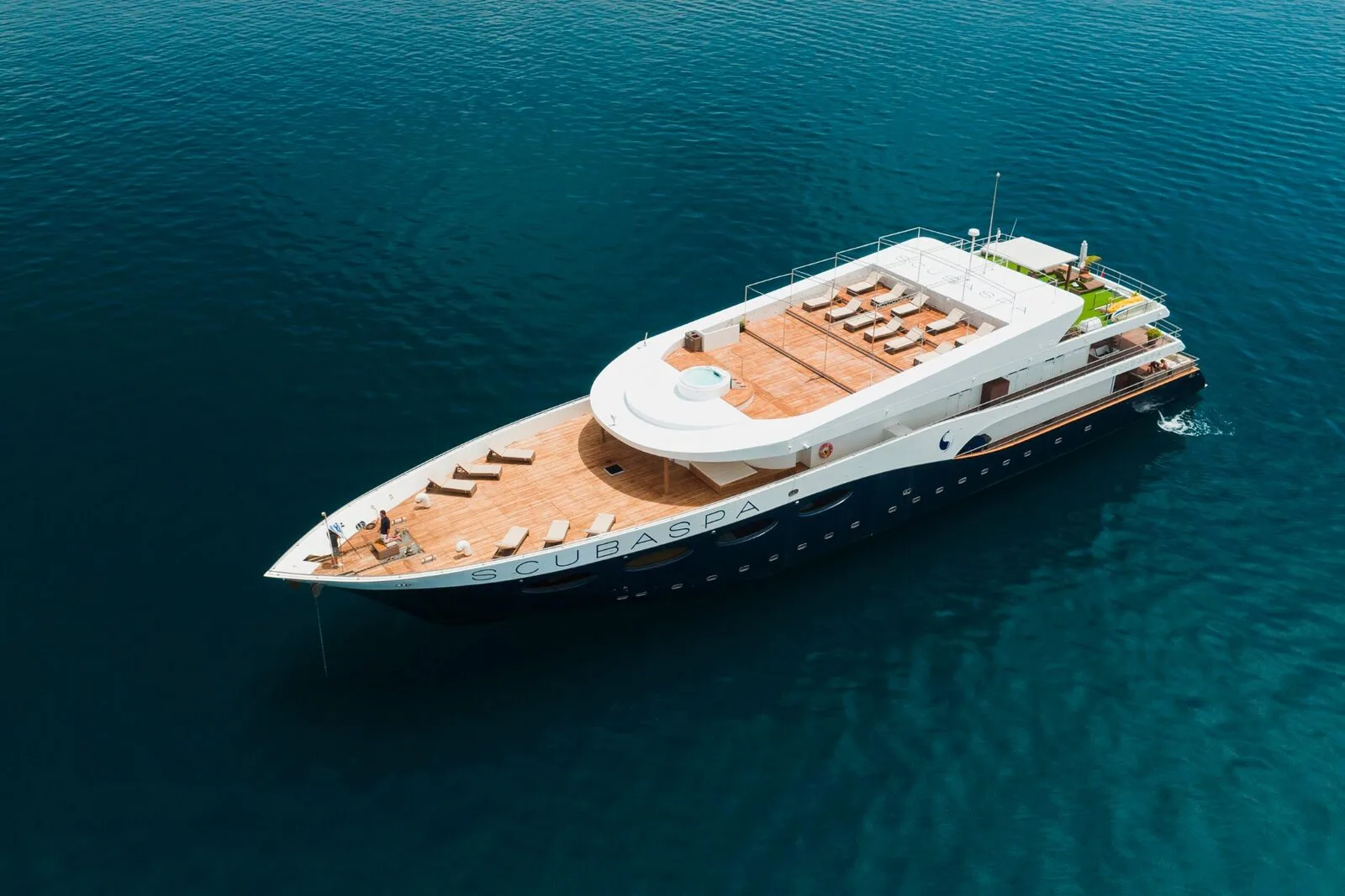 MS Douce France Liveaboard